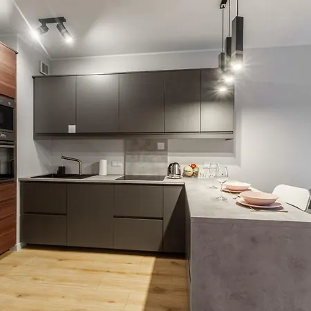 Piekny Bobrowiecka Z Balkonem Lägenhet