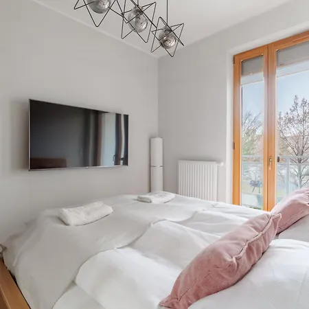 Lägenhet Piekny Bobrowiecka Z Balkonem *