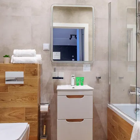 Lägenhet Piekny Bobrowiecka Z Balkonem Warszawa