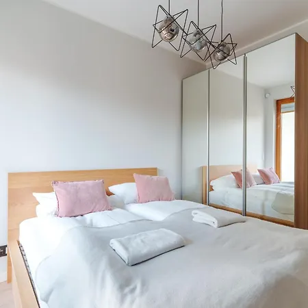 Piekny Bobrowiecka Z Balkonem Lägenhet