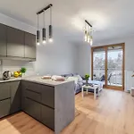 Piekny Bobrowiecka Z Balkonem Varsavia